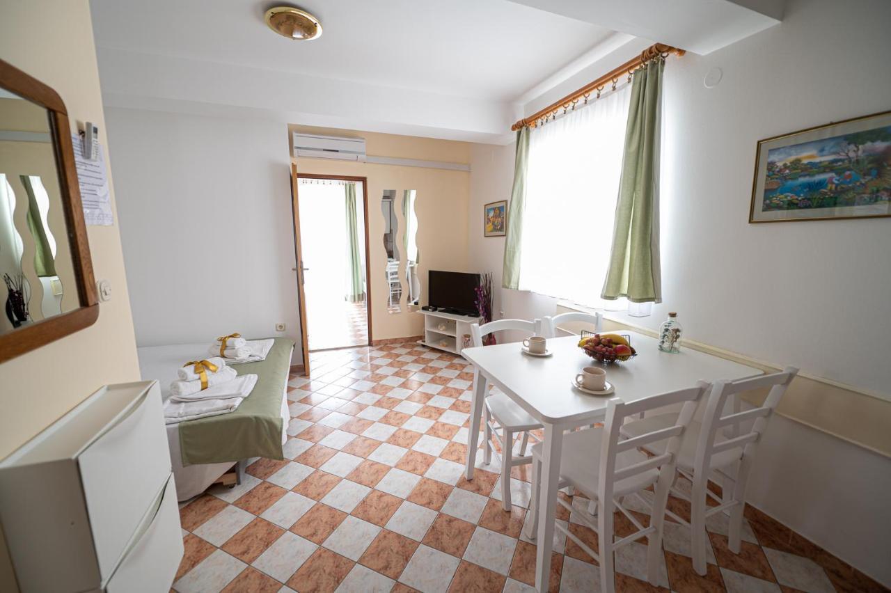 Apartmani Marin No1. Vodice Exterior photo