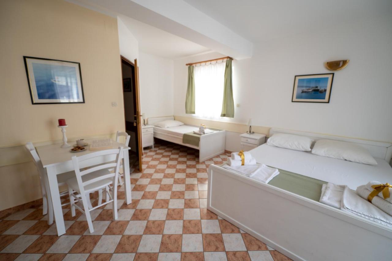 Apartmani Marin No1. Vodice Exterior photo